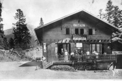 Chalet-Alpin-au-Col-de-Porte-1